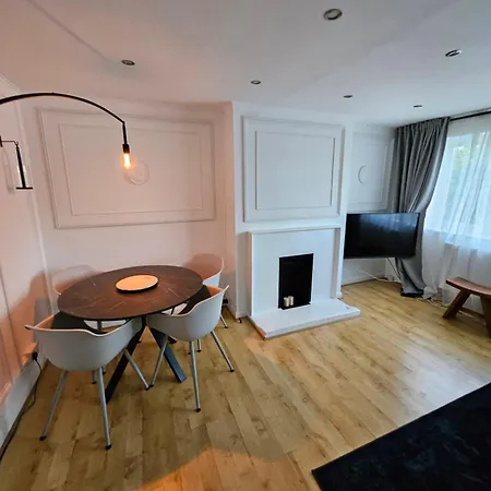Wembley, Cosy 2 Bed Apa, Next To The Park Apartment Harrow on the Hill Exterior photo