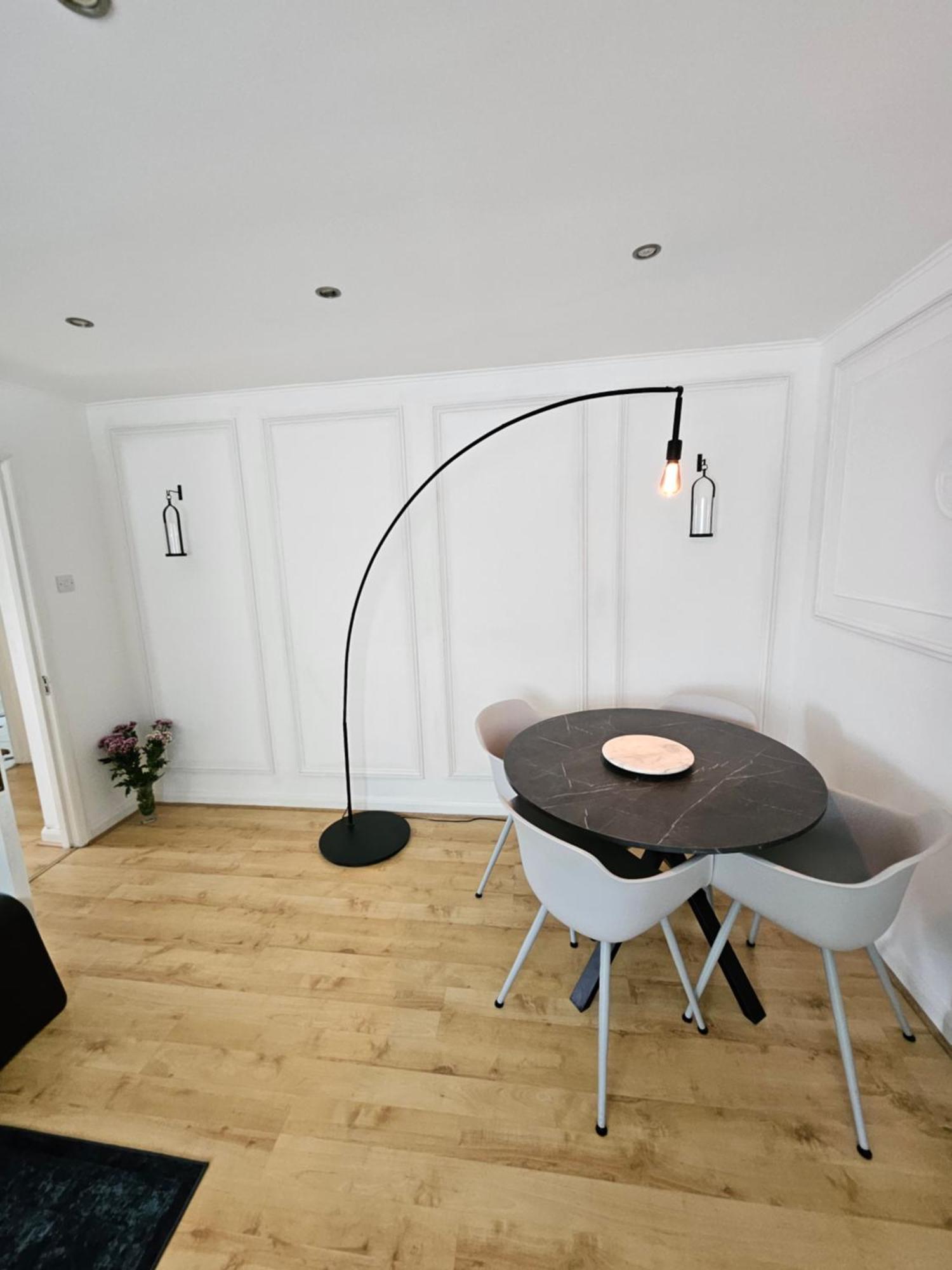 Wembley, Cosy 2 Bed Apa, Next To The Park *